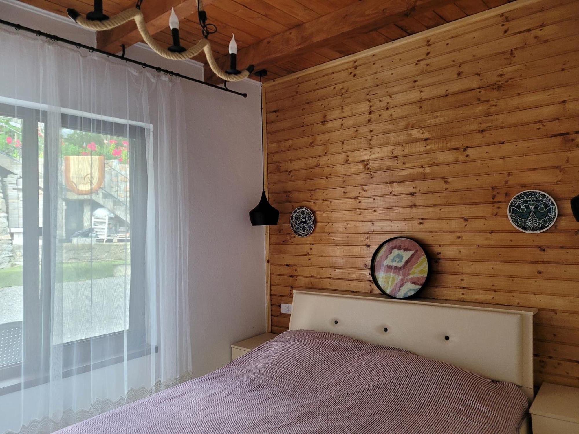 Apartment Madas Barbatesti